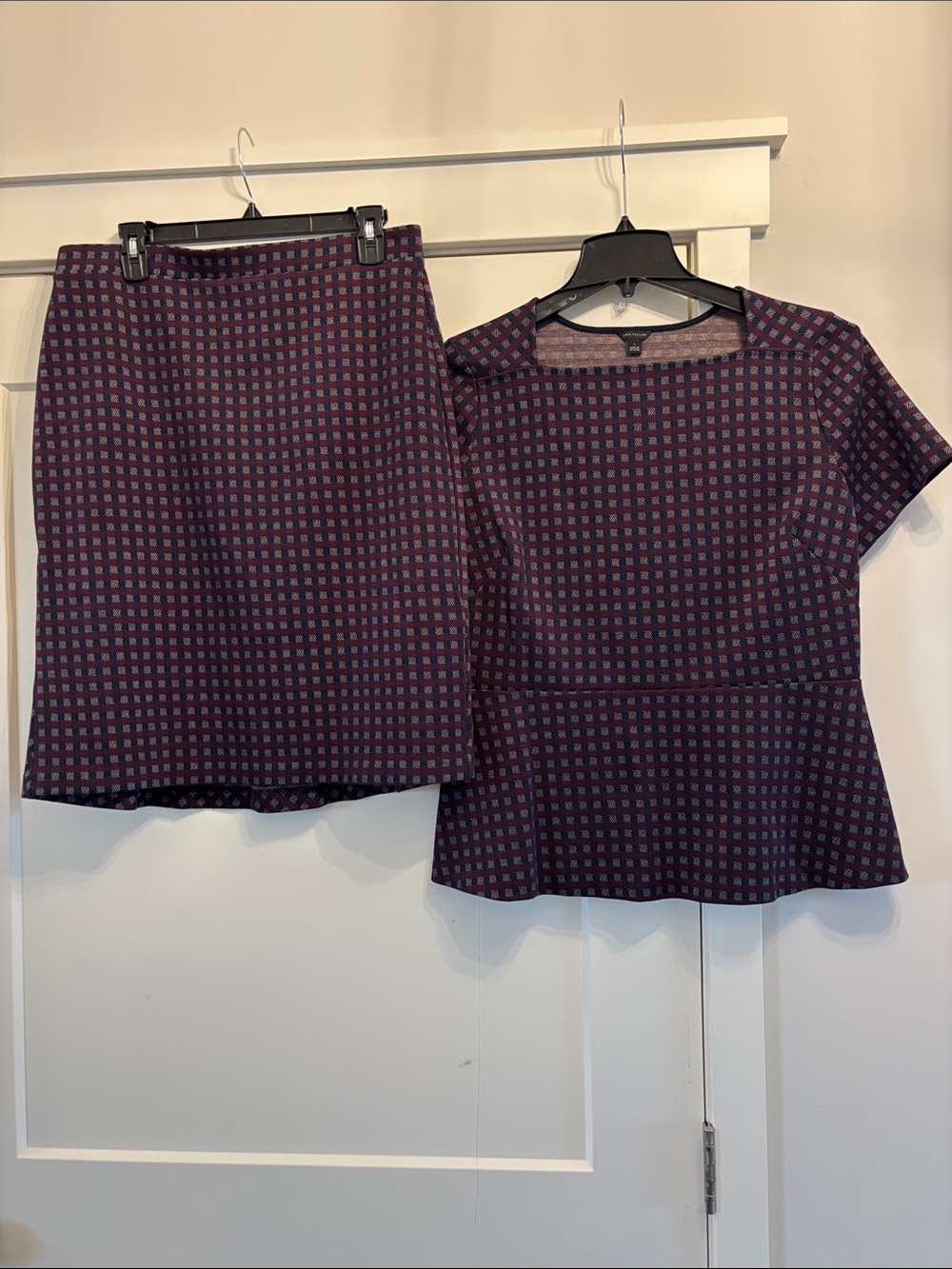 Ann Taylor Purple Patterned Pencil Skirt Two-Piece Set
